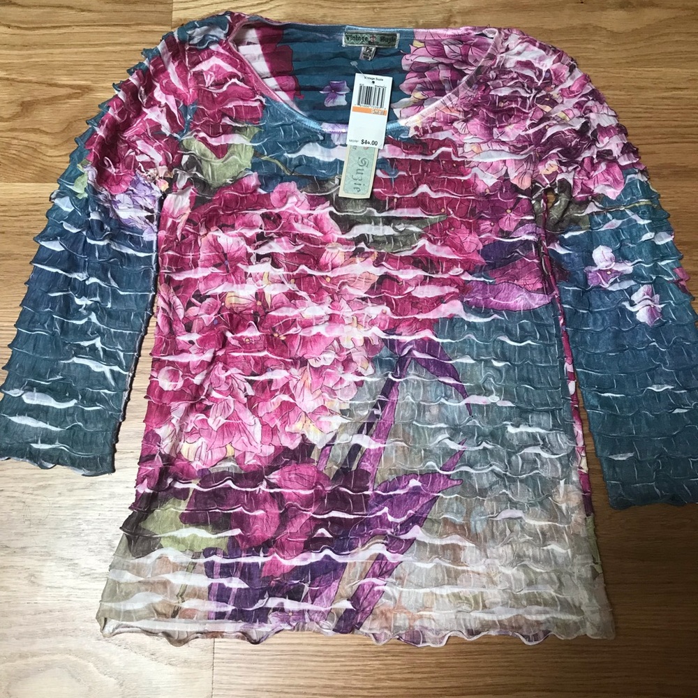 Pretty NWT Vintage Susie Shirt from Macy’s